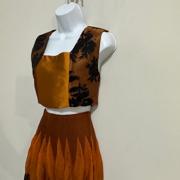 Vintage Brown & Black Metallic Contrasting Panel Jacquard Vest By Lily & Taylor - Picture 7 of 9